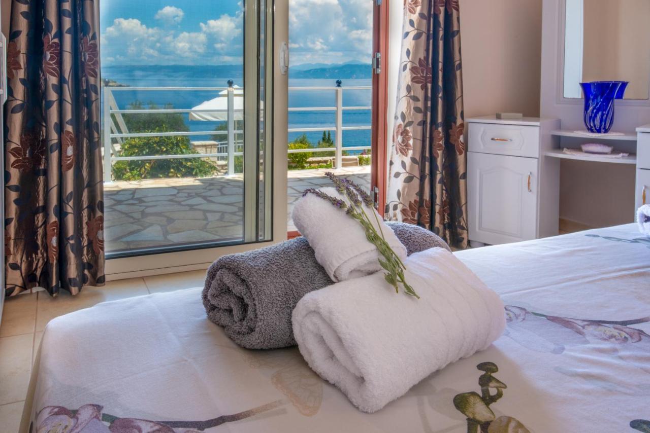 Villa Avgerini Paxos Гайос Экстерьер фото