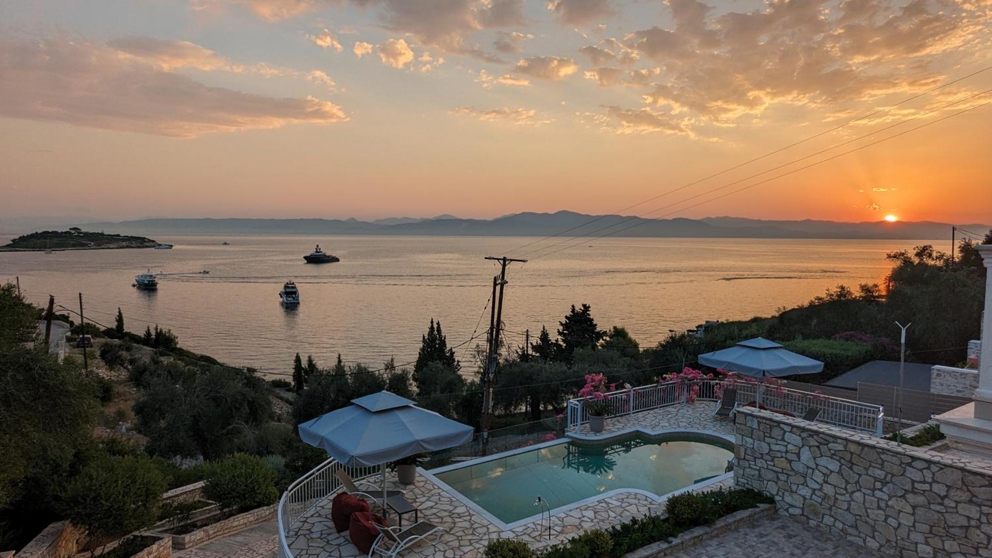 Villa Avgerini Paxos Гайос Номер фото